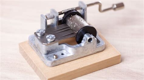 mechanical music box maker